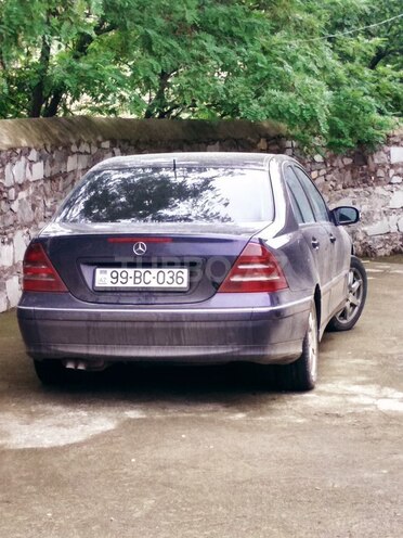 Mercedes C 200 2000, 246,000 km - 2.0 l - Bakı