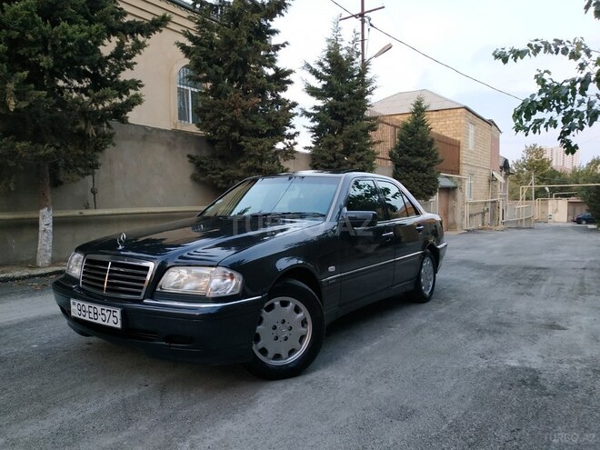 Mercedes C 220 1997, 245,000 km - 2.2 л - Bakı