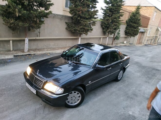 Mercedes C 220 1997, 245,000 km - 2.2 л - Bakı