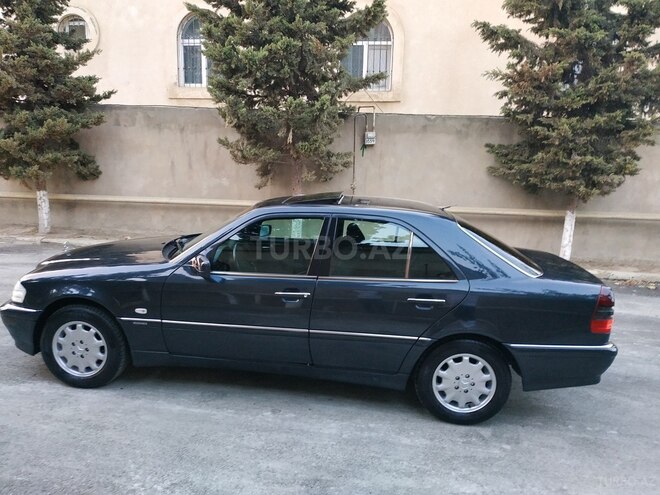 Mercedes C 220 1997, 245,000 km - 2.2 л - Bakı
