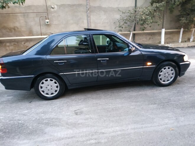Mercedes C 220 1997, 245,000 km - 2.2 л - Bakı