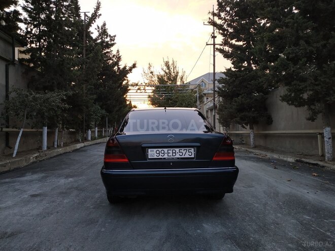 Mercedes C 220 1997, 245,000 km - 2.2 л - Bakı