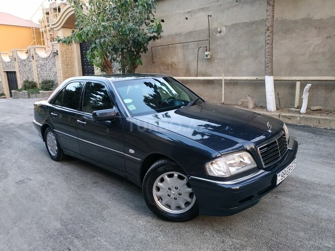 Mercedes C 220 1997, 245,000 km - 2.2 л - Bakı