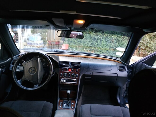 Mercedes C 220 1997, 245,000 km - 2.2 л - Bakı