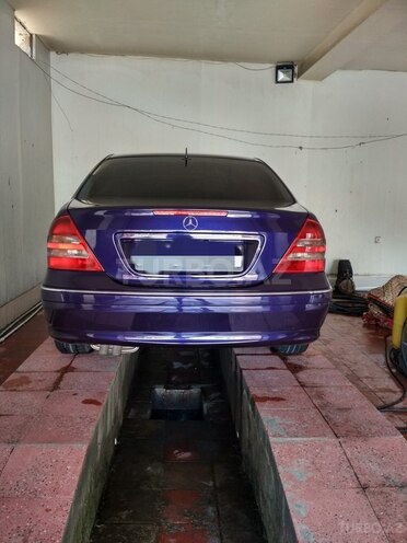 Mercedes C 200 2000, 246,000 km - 2.0 l - Bakı