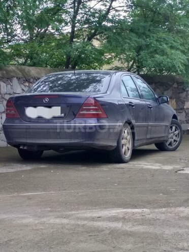 Mercedes C 200 2000, 246,000 km - 2.0 l - Bakı