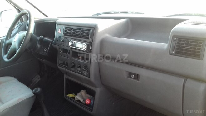 Volkswagen Transporter 2003, 315,000 km - 0.3 l - Sumqayıt