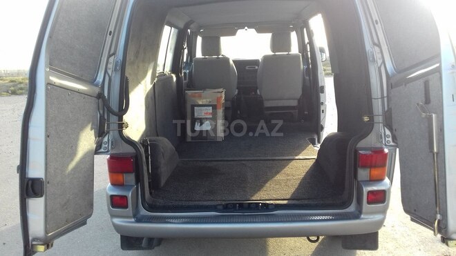 Volkswagen Transporter 2003, 315,000 km - 0.3 l - Sumqayıt