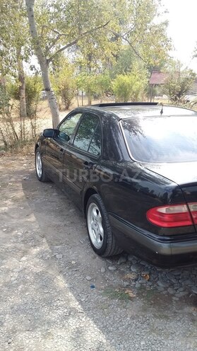 Mercedes E 200 1999, 247,000 km - 2.0 l - Göyçay