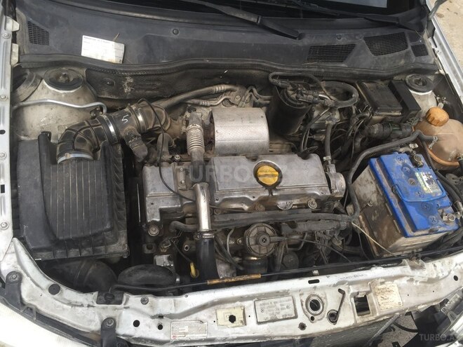 Opel Astra 2001, 287,000 km - 2.0 l - Bakı
