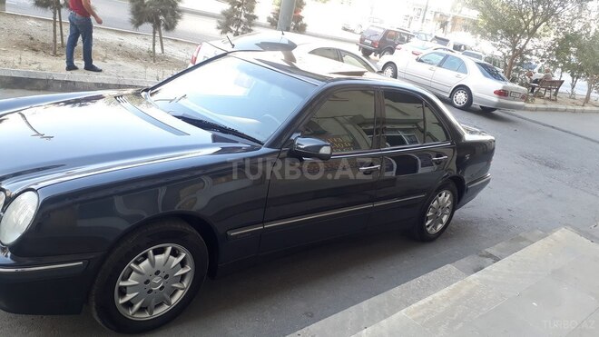 Mercedes E 240 2000, 237,521 km - 2.6 l - Bakı
