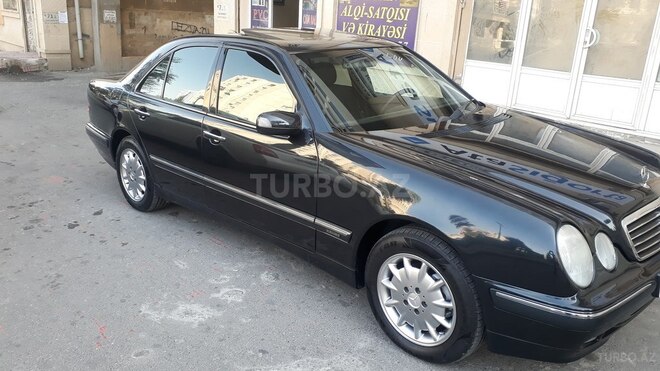 Mercedes E 240 2000, 237,521 km - 2.6 l - Bakı