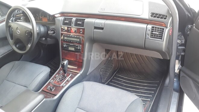 Mercedes E 240 2000, 237,521 km - 2.6 l - Bakı