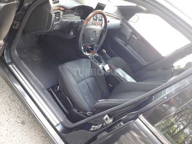 Mercedes E 240 1998, 299,000 km - 2.6 л - Sumqayıt