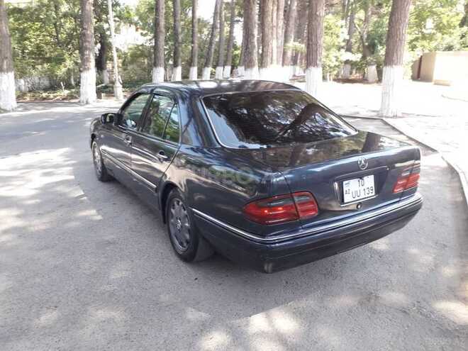 Mercedes E 240 1998, 299,000 km - 2.6 л - Sumqayıt