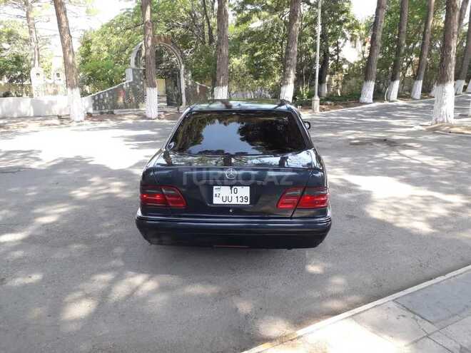 Mercedes E 240 1998, 299,000 km - 2.6 л - Sumqayıt