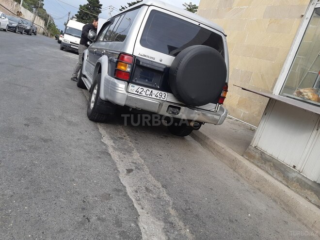 Mitsubishi Pajero 1995, 350,000 km - 2.8 л - Bakı