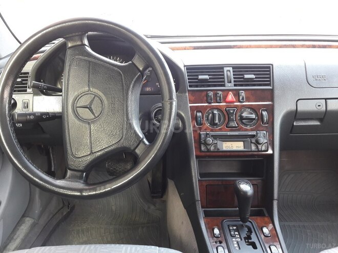 Mercedes E 200 1997, 231,468 km - 2.0 л - Sumqayıt