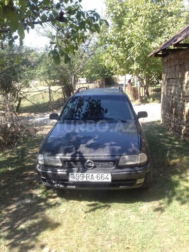 Opel Astra 1995, 285,000 km - 1.8 л - Bakı