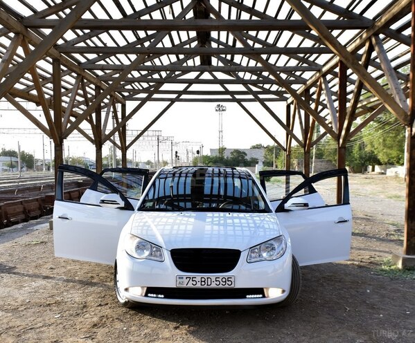 Hyundai Elantra 2008, 177,000 km - 0.9 l - Naxçıvan