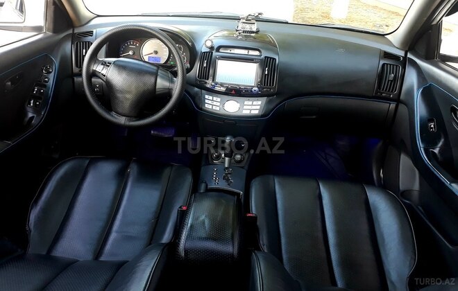 Hyundai Elantra 2008, 177,000 km - 0.9 l - Naxçıvan
