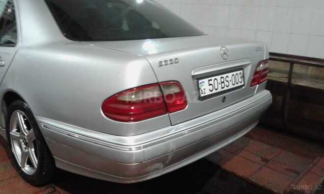 Mercedes E 220 2002, 250,000 km - 2.2 л - Bakı