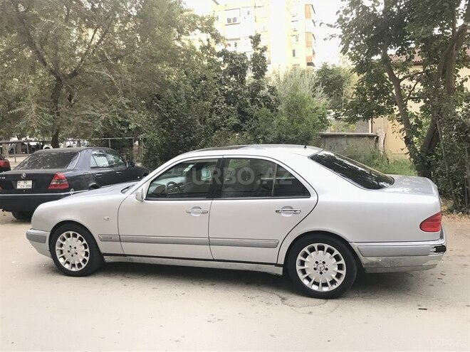 Mercedes E 230 1998, 293,000 km - 2.3 л - Bakı