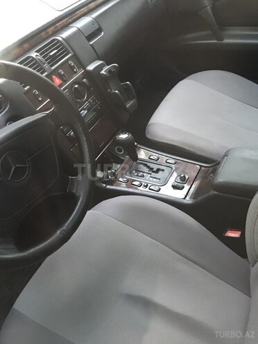 Mercedes E 230 1998, 293,000 km - 2.3 л - Bakı