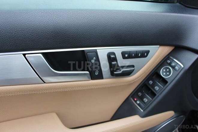 Mercedes C 350 2012, 138,000 km - 3.5 l - Bakı