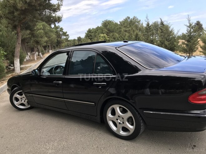 Mercedes E 320 2002, 299,000 km - 3.2 l - Sumqayıt