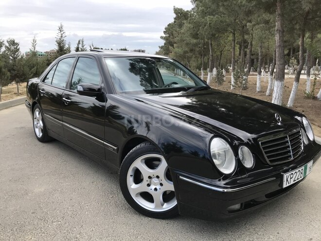 Mercedes E 320 2002, 299,000 km - 3.2 l - Sumqayıt