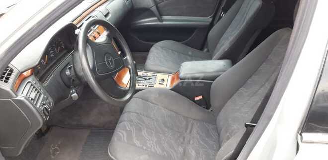 Mercedes E 200 1998, 207,000 km - 2.0 l - Bakı
