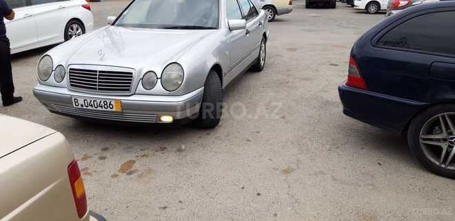 Mercedes E 200 1998, 207,000 km - 2.0 l - Bakı