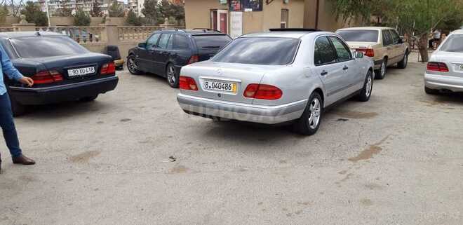 Mercedes E 200 1998, 207,000 km - 2.0 l - Bakı