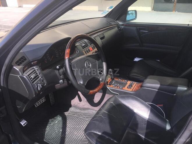 Mercedes E 200 1998, 207,000 km - 2.0 l - Bakı