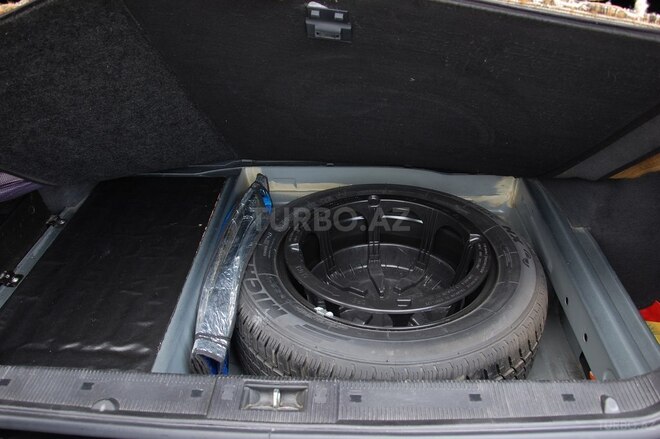 Mercedes E 200 2001, 160,104 km - 2.0 l - Mingəçevir