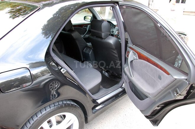 Mercedes E 200 2001, 160,104 km - 2.0 l - Mingəçevir
