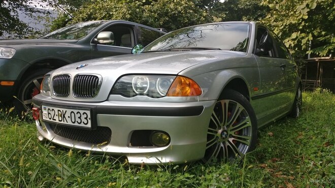 BMW 318 1999, 226,000 km - 0.2 l - Zaqatala