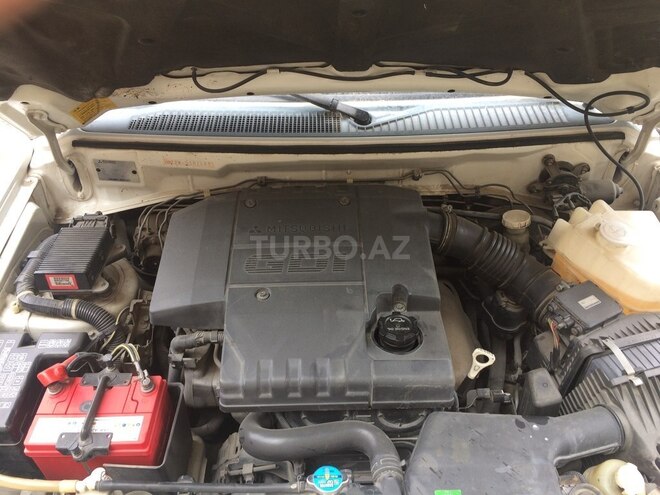 Mitsubishi Pajero io 2003, 132,000 km - 2.0 l - Bakı