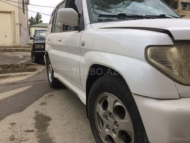 Mitsubishi Pajero io 2003, 132,000 km - 2.0 l - Bakı