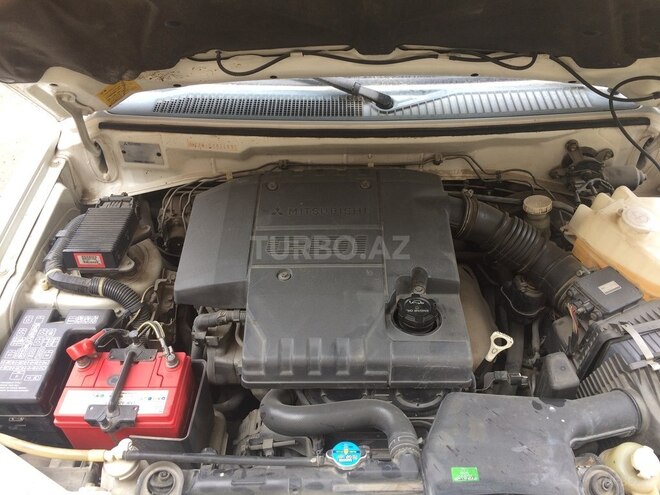 Mitsubishi Pajero io 2003, 132,000 km - 2.0 l - Bakı