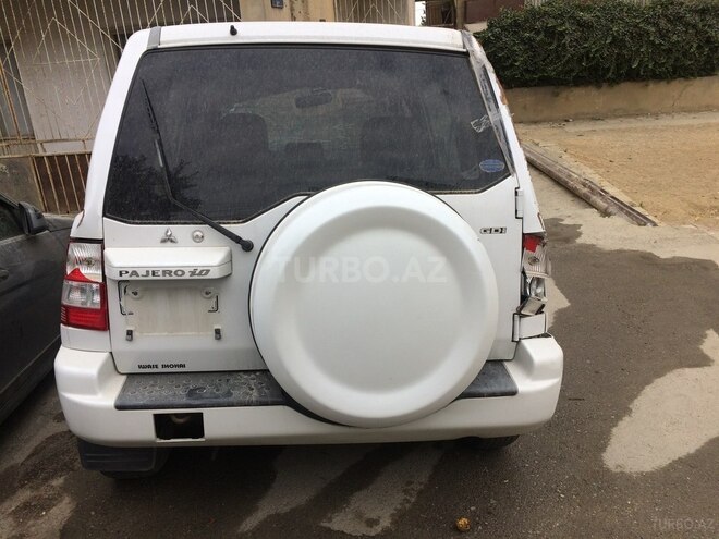 Mitsubishi Pajero io 2003, 132,000 km - 2.0 l - Bakı