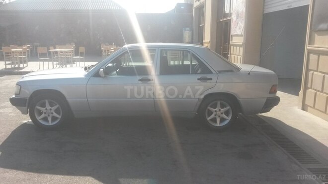 Mercedes 190 1992, 423,000 km - 2.0 л - Sumqayıt