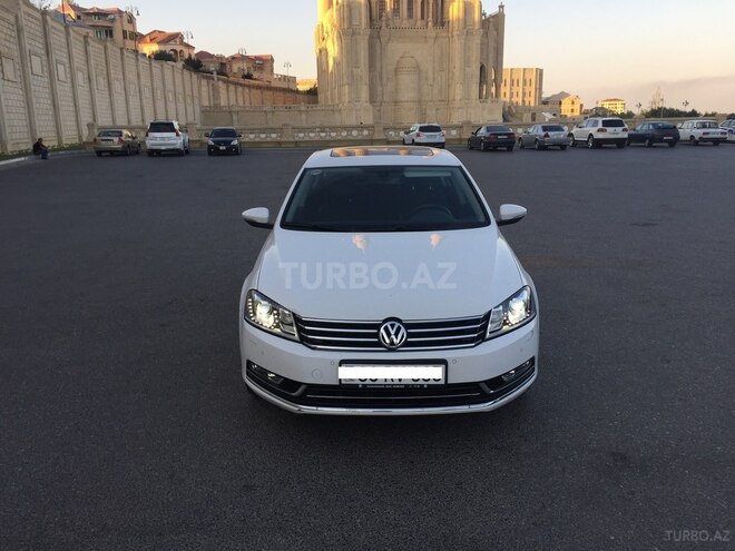 Volkswagen Passat 2015, 68,000 km - 1.8 l - Bakı