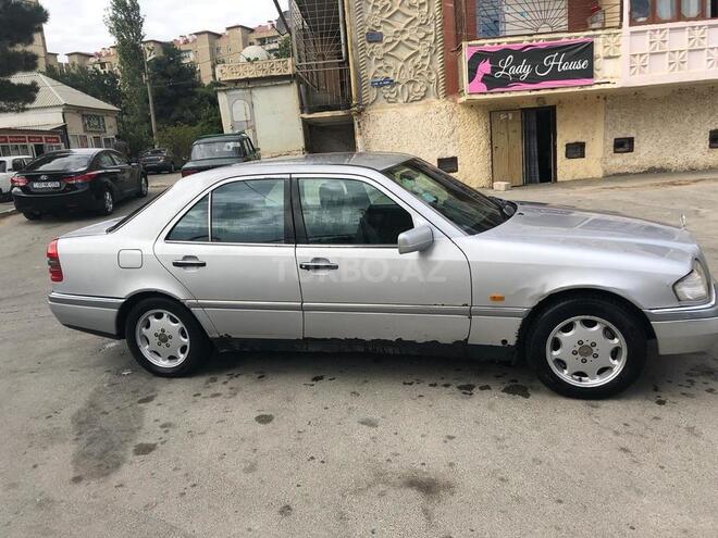 Mercedes C 220 1995, 417,600 km - 2.2 l - Bakı