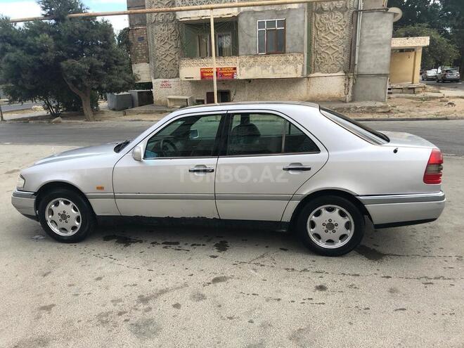 Mercedes C 220 1995, 417,600 km - 2.2 l - Bakı
