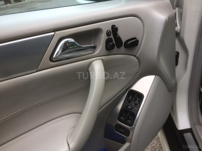 Mercedes C 230 2006, 235,000 km - 2.3 л - Bakı
