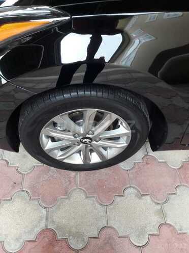 Hyundai Elantra 2015, 79,000 km - 1.8 l - Biləsuvar