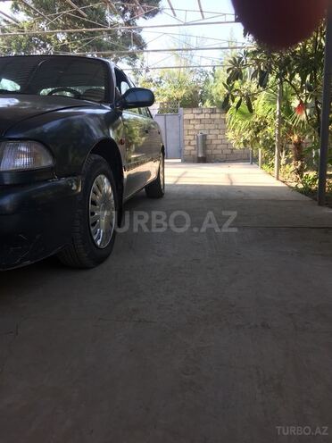 Hyundai Sonata 1996, 352,000 km - 0.2 l - Saatlı