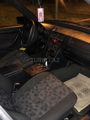 Mercedes C 200 1997, 300,000 km - 2.0 l - Bakı